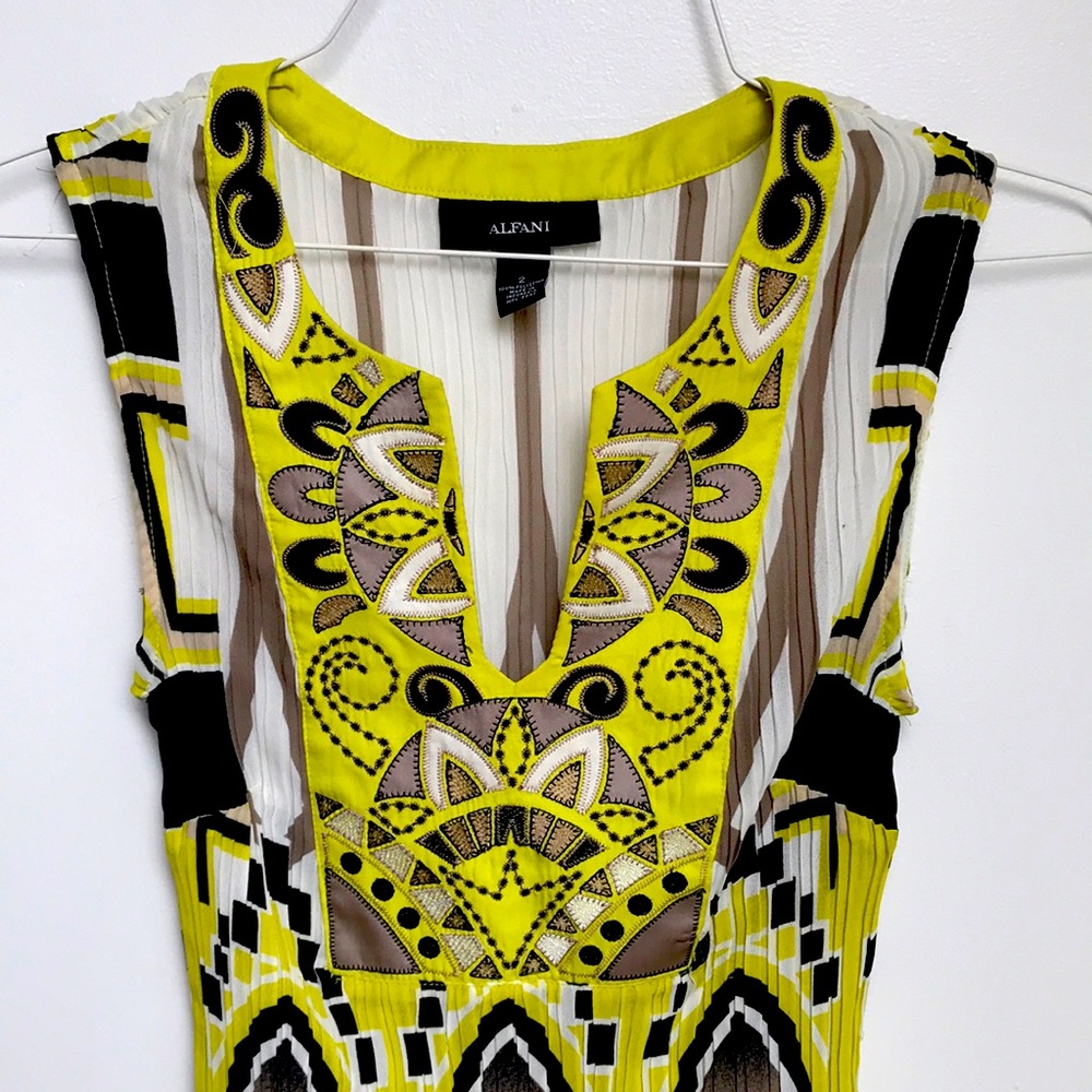 Alfani bright yellow/black/white summer unique Aztec style motif tunic. Sz 2.